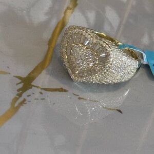 Elegant Gold Heart Ring